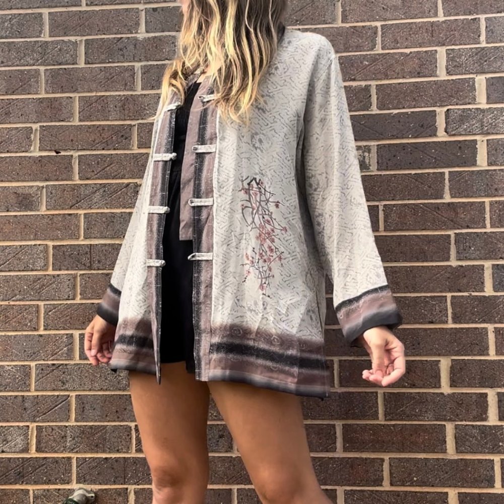 Chico's Design 100% Silk Tunic Top Asian Style Size 2 M/L